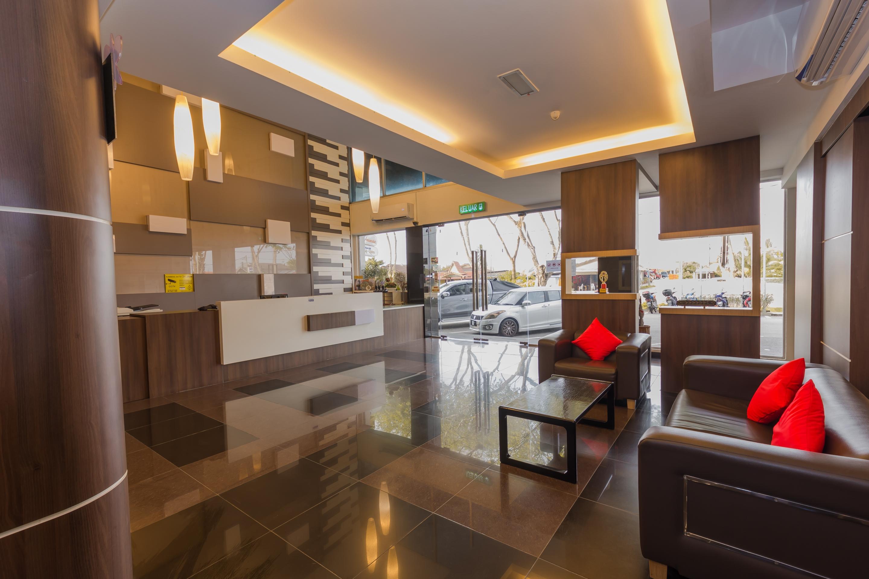 Zamburger Cheese Hotel 2*